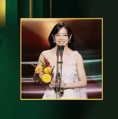 The most loved look of Kim Sejeong today