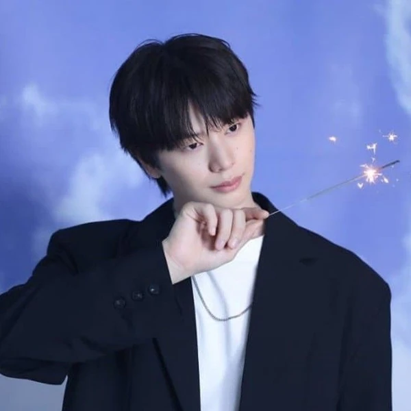 The most loved look of Yook Sungjae today