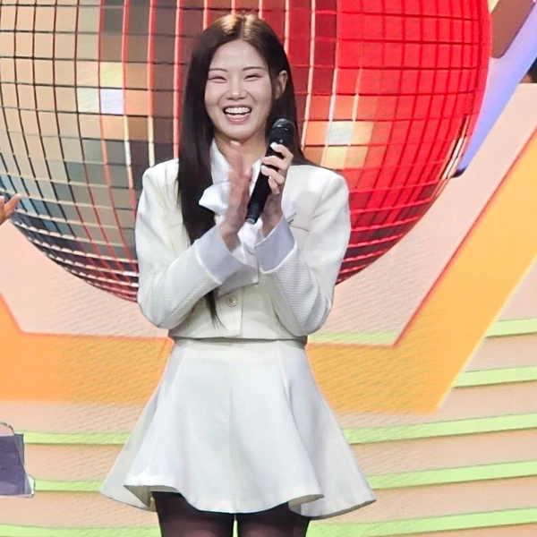 Top moment of Bae Ahyeon chosen by fans