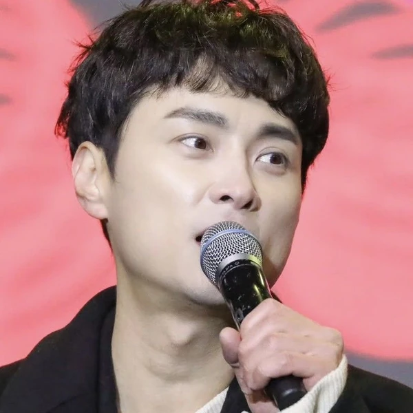 오늘 가장 사랑받은 민경훈의 모습