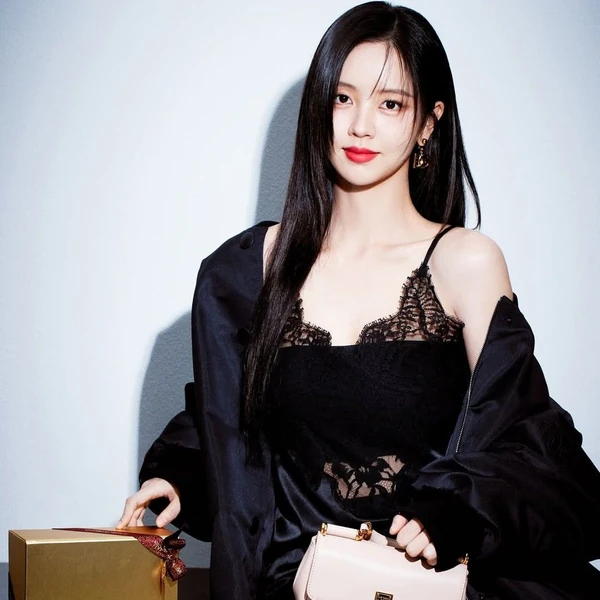 キム・ソヒョンへのファンの愛が詰まった人気写真