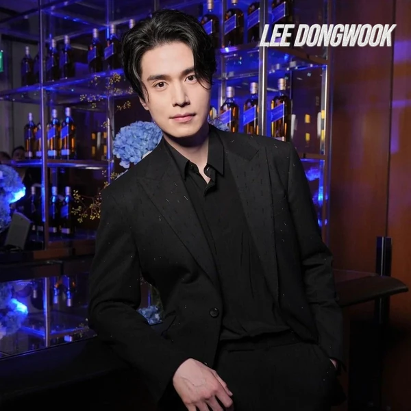 The most loved look of Lee Dongwook today