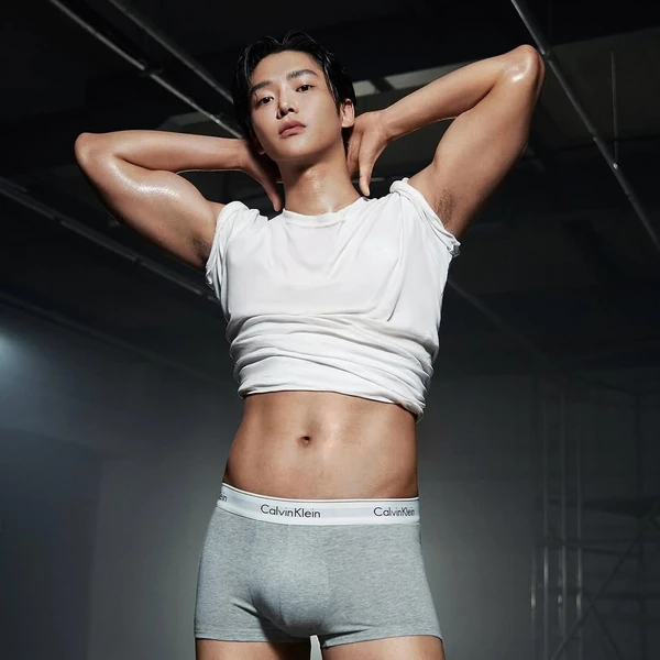 오늘 가장 사랑받은 로운의 모습