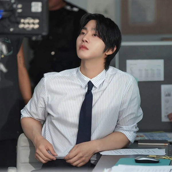 充满粉丝爱意的安孝燮人气照片