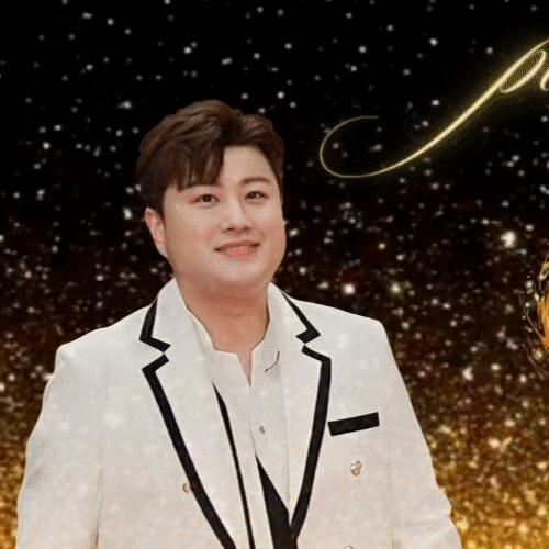 充满粉丝爱意的金浩中人气照片