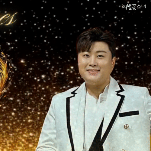 充满粉丝爱意的金浩中人气照片