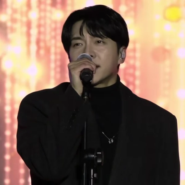 Top moment of Lee Seunggi chosen by fans