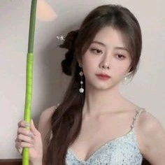 Popular photo full of fans’ love for Tan Song Yun