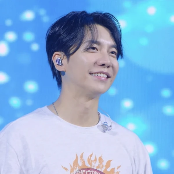 イ・スンギへのファンの愛が詰まった人気写真