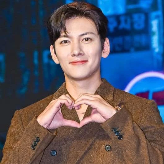 The most loved look of Ji Changwook today