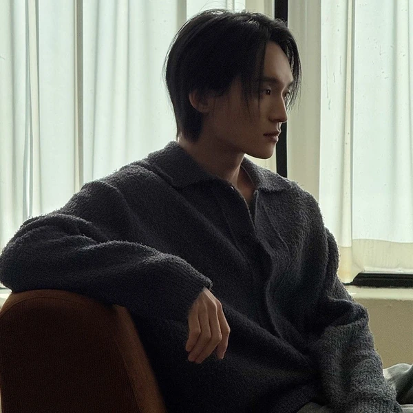 Popular photo full of fans’ love for Choi Hojong