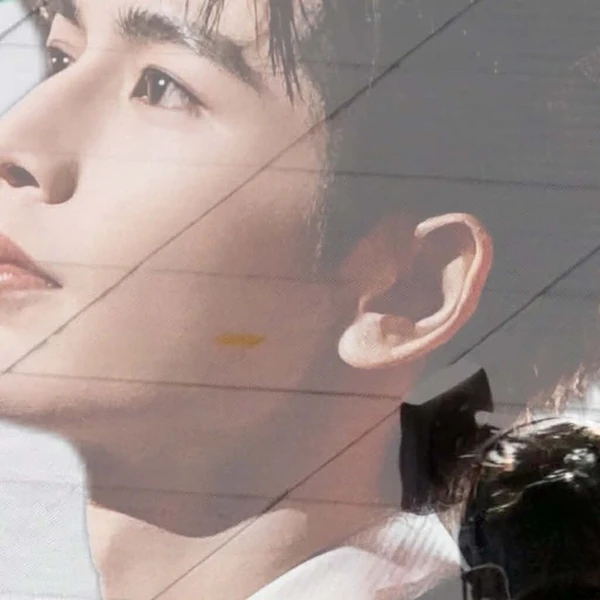 The most loved look of Zhang Linghe today