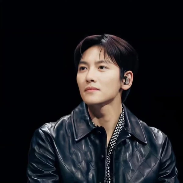 The most loved look of Ji Changwook today