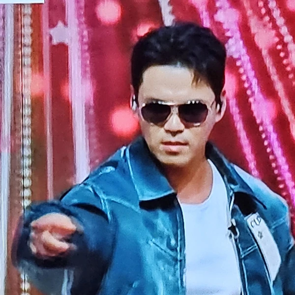 The most loved look of Cheonrokdam today