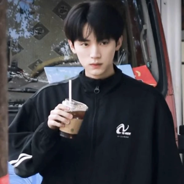 The most loved look of Zhou Yiran today