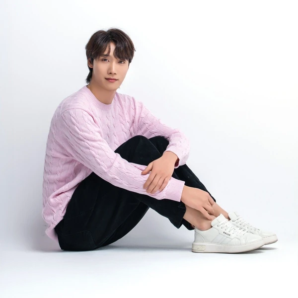 The most loved look of Choi Woojin today