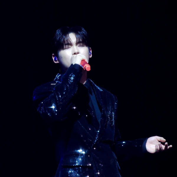 Popular photo full of fans’ love for Choi Jaemyeong