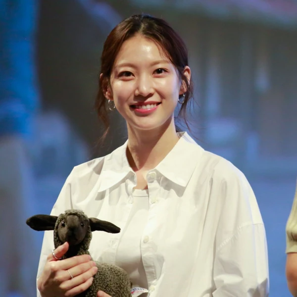 Popular photo full of fans’ love for Gong Seungyeon