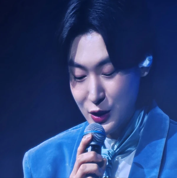 The most loved look of Kim Yongbin today