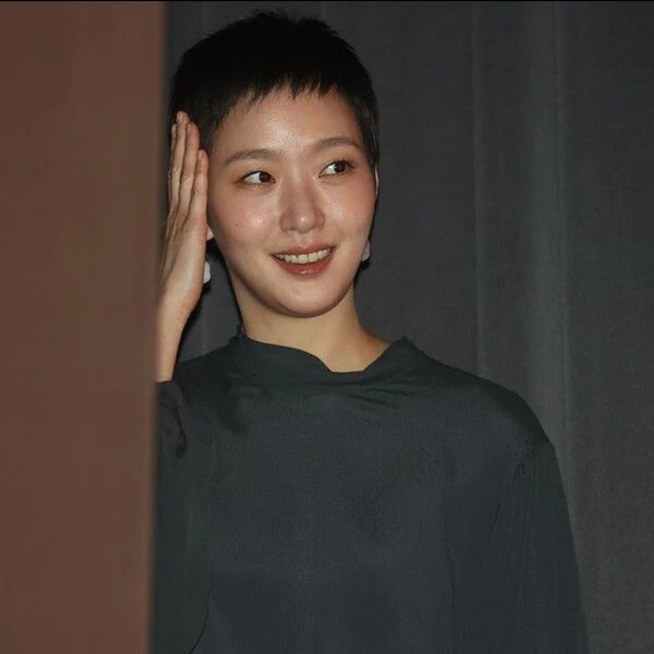 The most loved look of Kim Goeun today