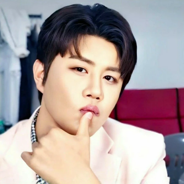 Popular photo full of fans’ love for Jin Haesung