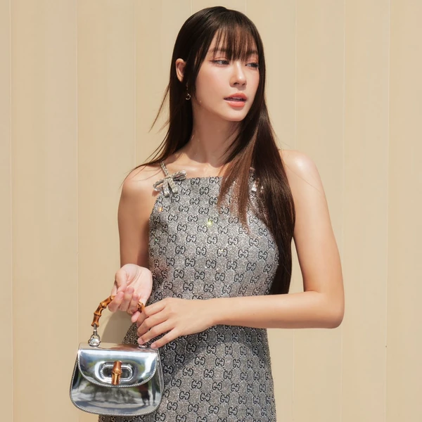 Popular photo full of fans’ love for Namtan Tipnaree Weerawatnodom