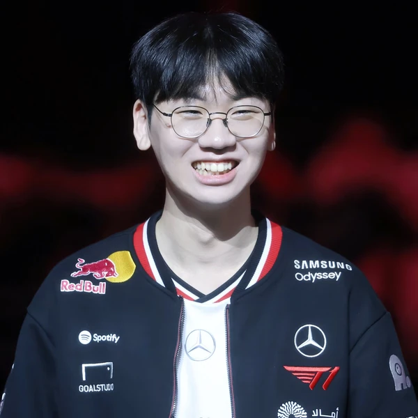 Today’s standout profile photo of Doran on Choeaedol Celeb