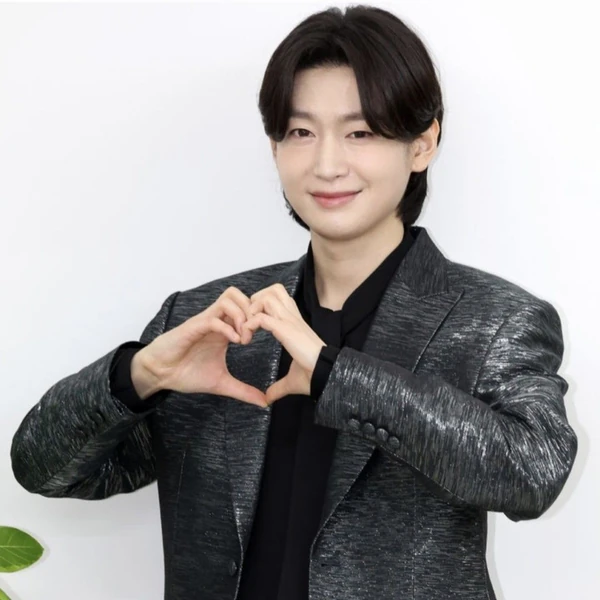 The most loved look of Kim Yongbin today