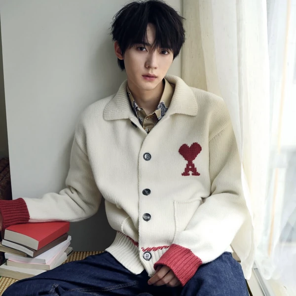 充满粉丝爱意的周翊然人气照片