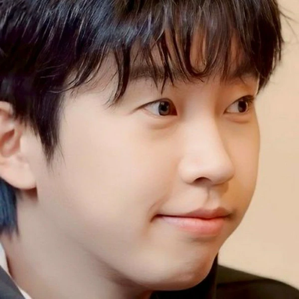 The most loved look of Lim Youngwoong today