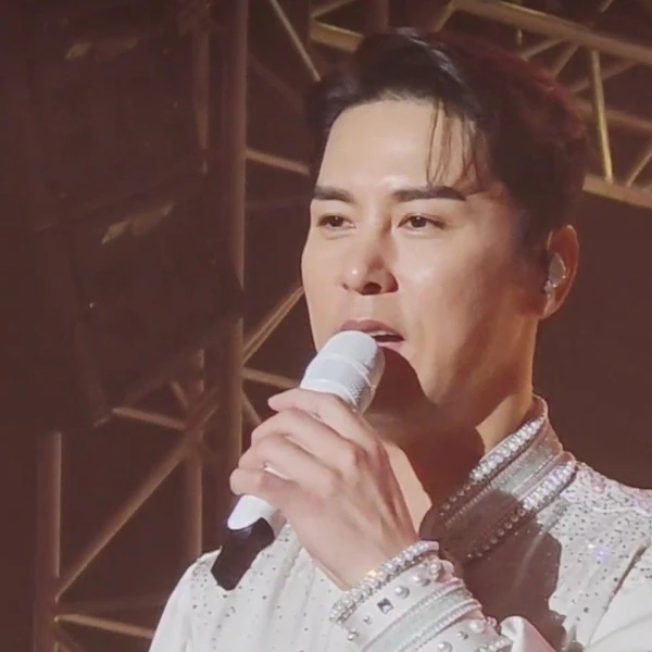 充滿粉絲愛的張民好人氣照片