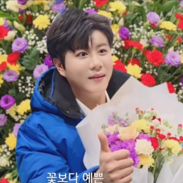 充满粉丝爱意的晋海成人气照片