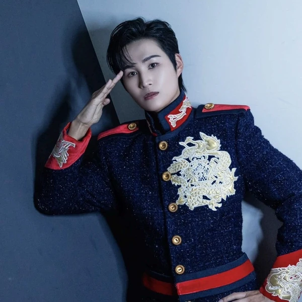 今天最受喜爱的金熙栽模样