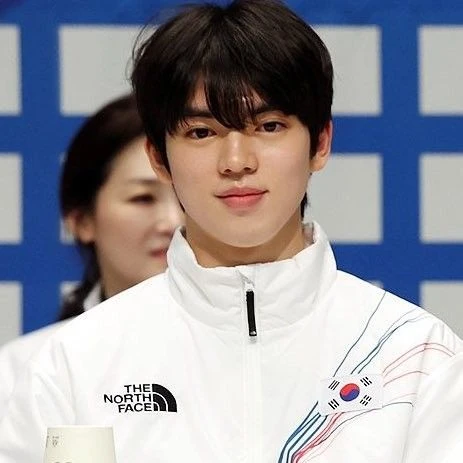 A brilliant moment of Cha Junhwan created by the fandom