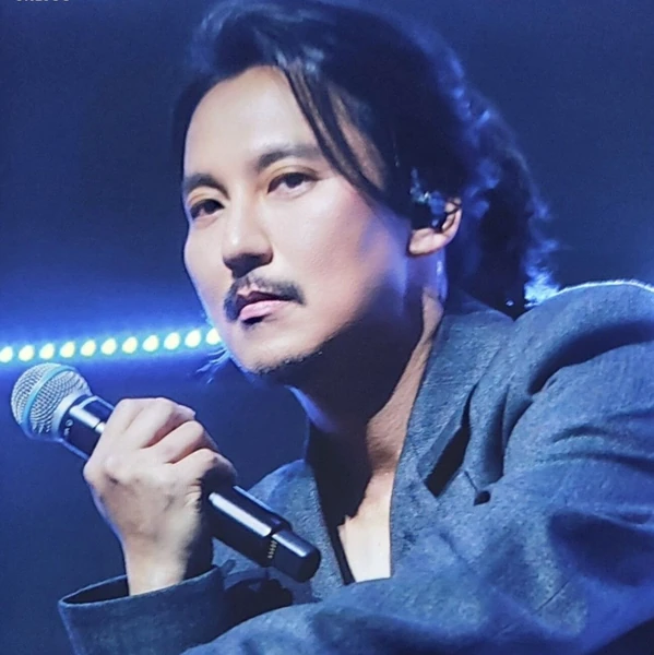 The most loved look of Kim Namgil today
