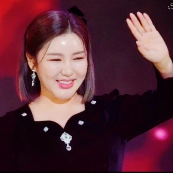 송가인 팬심 가득한 인기 사진