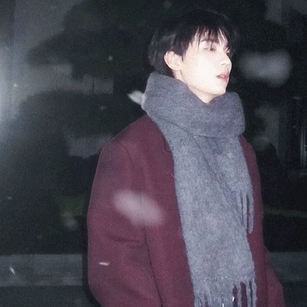 充满粉丝爱意的周翊然人气照片