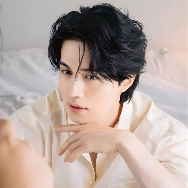 Popular photo full of fans’ love for Lee Dongwook