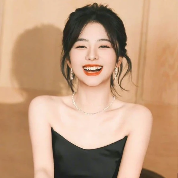 오늘 가장 사랑받은 담송운의 모습