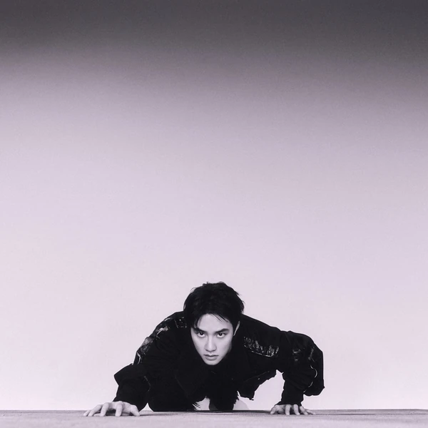 Foto populer Doh Kyungsoo (D.O.) yang penuh cinta dari penggemar