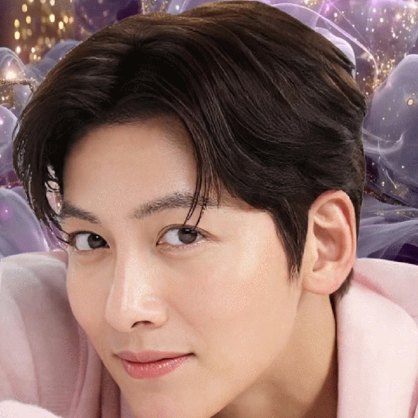 充满粉丝爱意的池昌旭人气照片