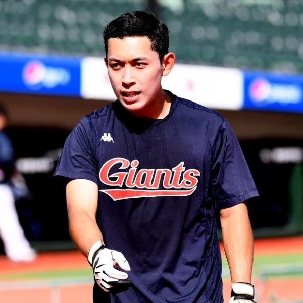 Representative photo of Hwang Seongbin showing their charm