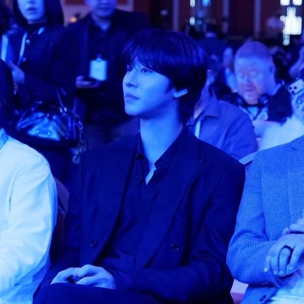 充满粉丝爱意的安孝燮人气照片