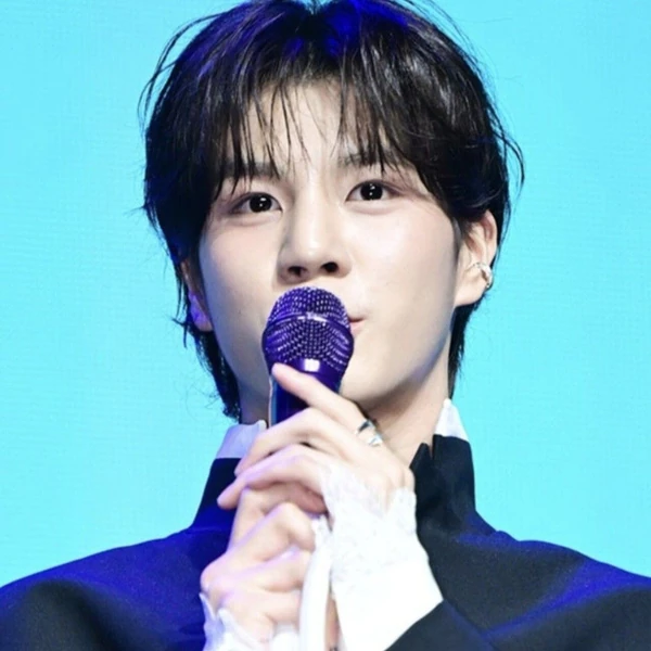 今天最受喜爱的郑东元模样