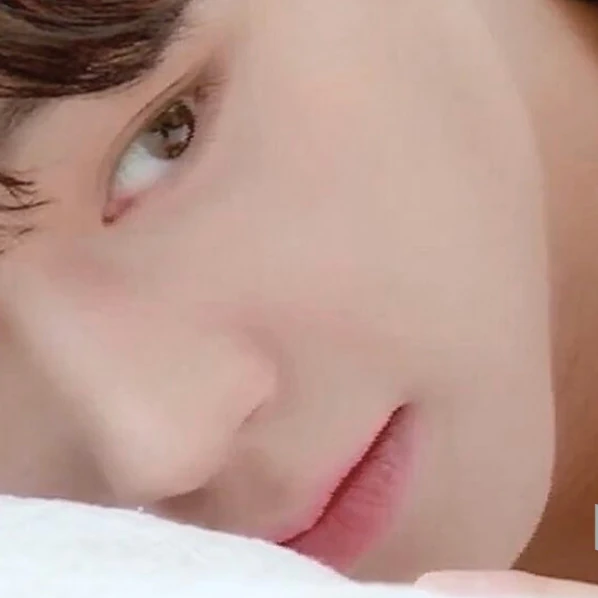 Popular photo full of fans’ love for Park Jihoon