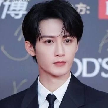 Foto populer Tan Jianci yang penuh cinta dari penggemar