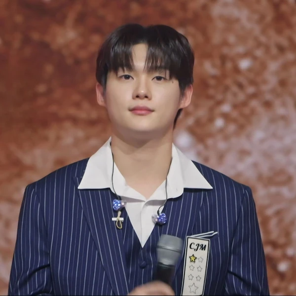 The most loved look of Choi Jaemyeong today