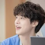 Popular photo full of fans’ love for Kang Youseok