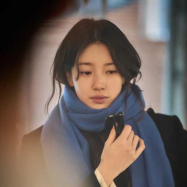 Popular photo full of fans’ love for Bae Suzy