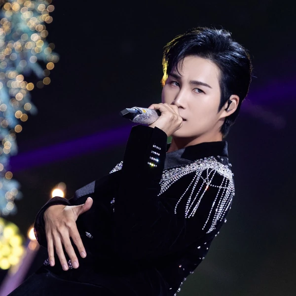 今天最受喜愛的金熙栽模樣